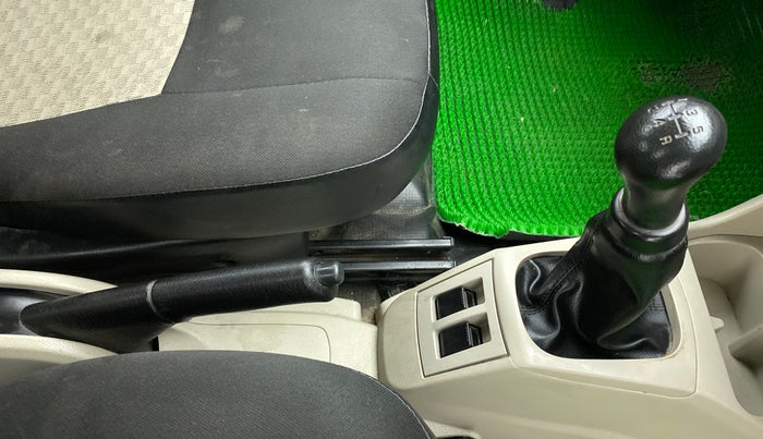 2019 Maruti Alto VXI, Petrol, Manual, 41,402 km, Gear Lever
