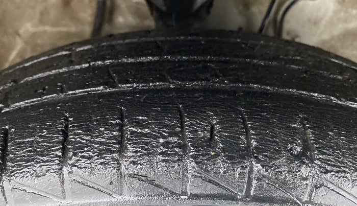 2019 Maruti Alto VXI, Petrol, Manual, 41,402 km, Right Front Tyre Tread