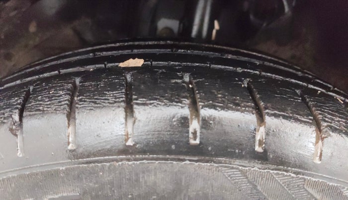 2020 Maruti Baleno ZETA PETROL 1.2, Petrol, Manual, 72,509 km, Left Front Tyre Tread