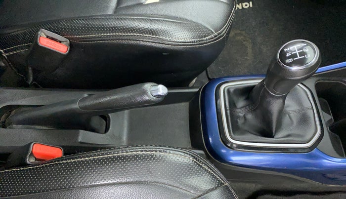 2020 Maruti IGNIS DELTA 1.2, Petrol, Manual, 28,425 km, Gear Lever