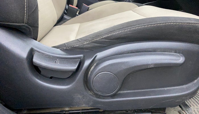 2015 Hyundai Elite i20 ASTA 1.2, Petrol, Manual, 87,687 km, Driver Side Adjustment Panel