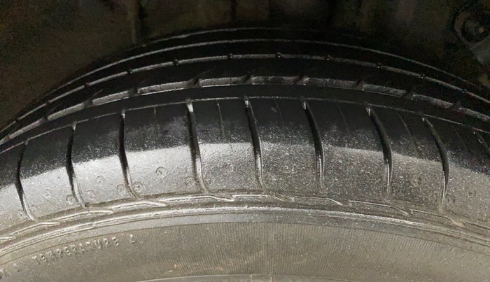 2015 Hyundai Elite i20 ASTA 1.2, Petrol, Manual, 87,687 km, Left Rear Tyre Tread