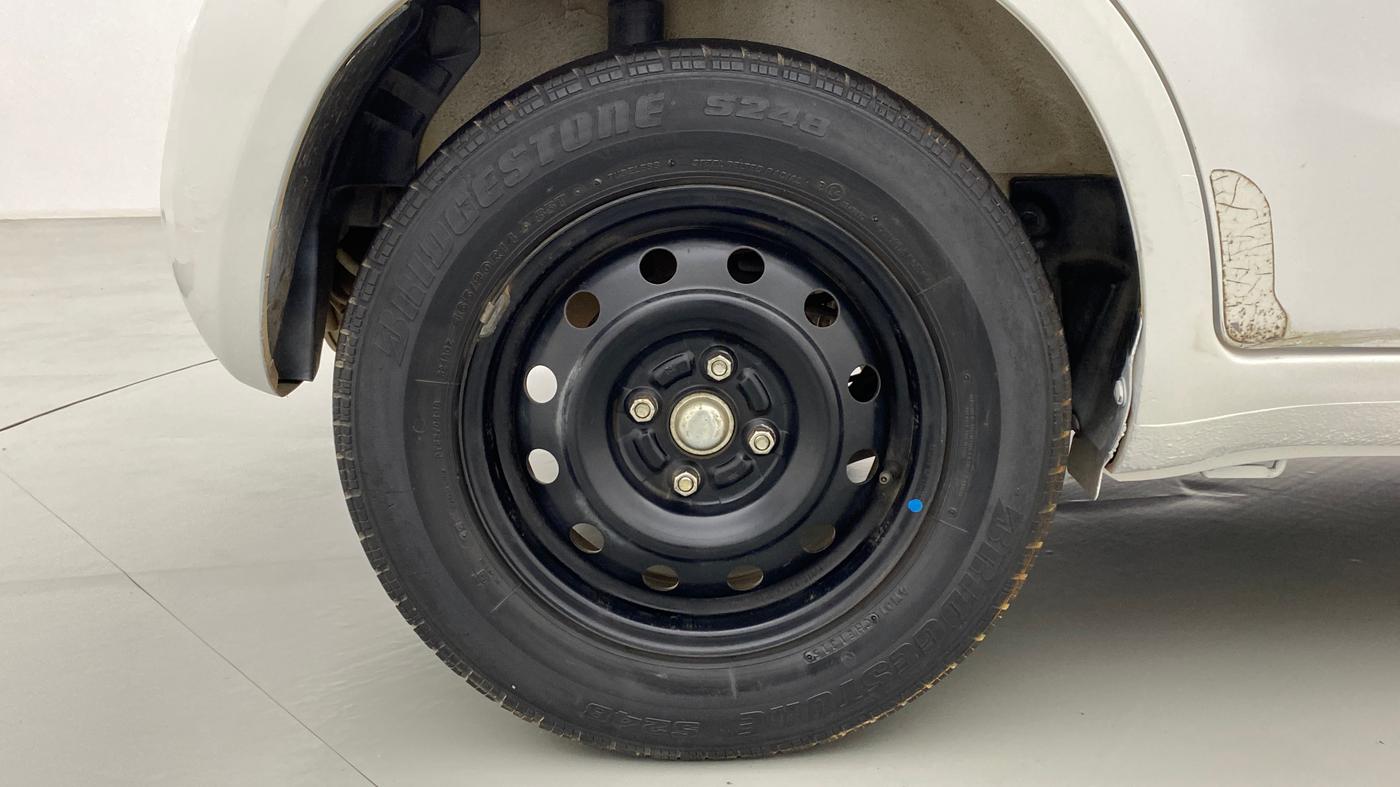 2015 Maruti Ritz VXI, Petrol, Manual, 40,818 km, Right Rear Wheel