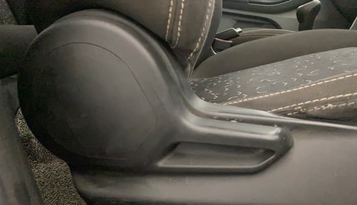 2020 Tata Tiago XT PETROL, Petrol, Manual, 73,250 km, Driver Side Adjustment Panel