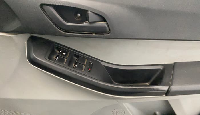 2020 Tata Tiago XT PETROL, Petrol, Manual, 73,250 km, Driver Side Door Panels Control