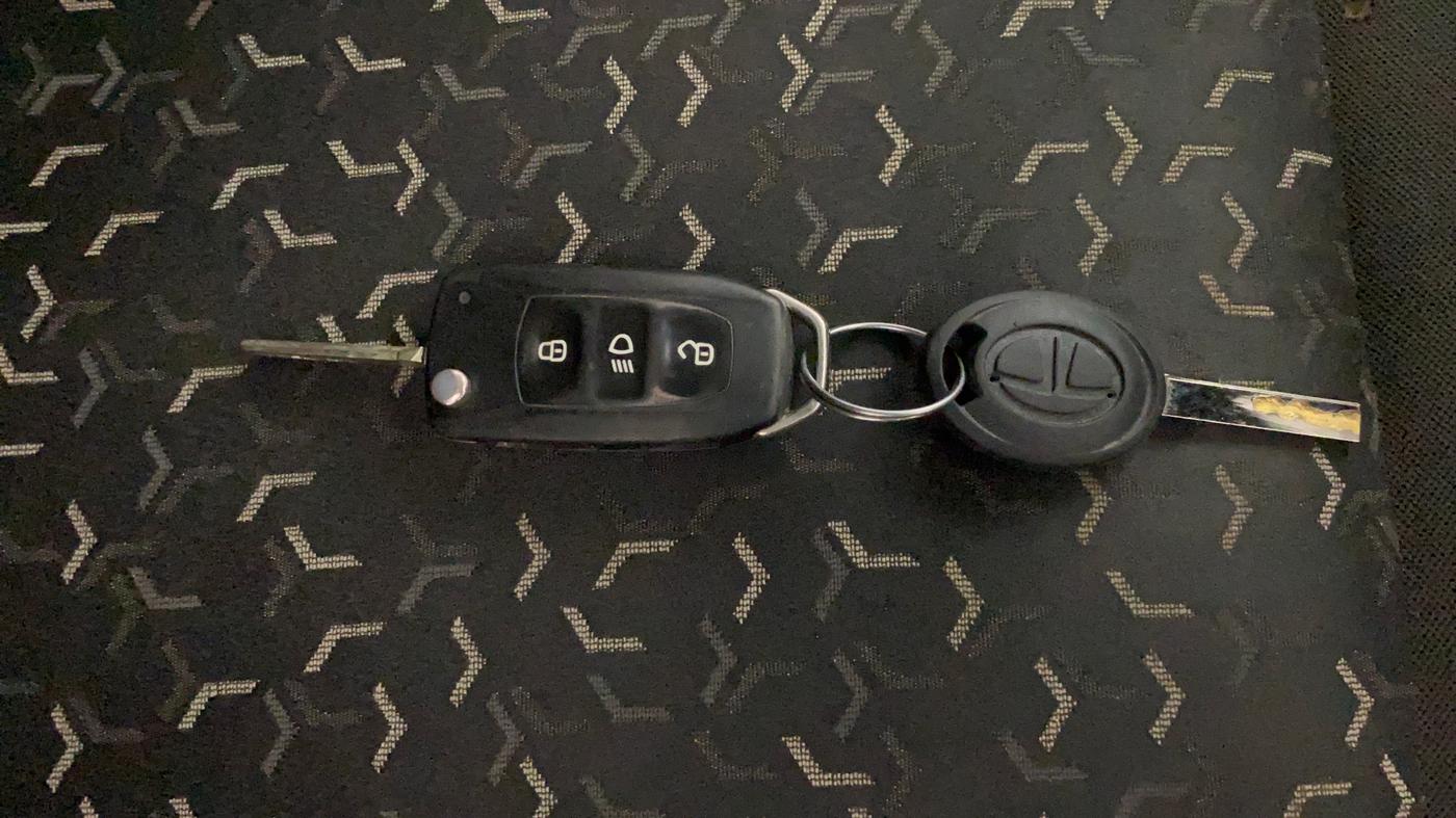 2020 Tata Tiago XT PETROL, Petrol, Manual, 73,250 km, Key Close Up