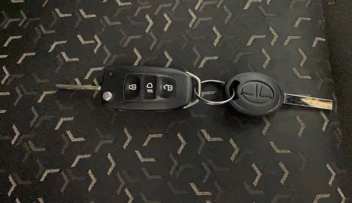 2020 Tata Tiago XT PETROL, Petrol, Manual, 73,250 km, Key Close Up