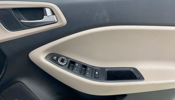 2015 Hyundai Elite i20 ASTA 1.2, Petrol, Manual, 28,652 km, Driver Side Door Panels Control