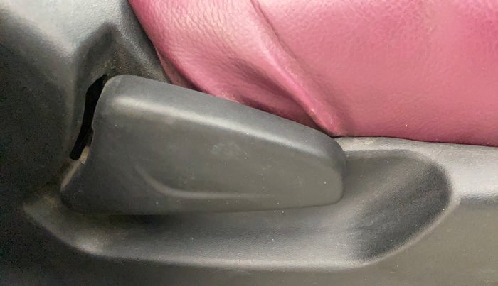 2018 Datsun Redi Go T (O), Petrol, Manual, 67,139 km, Driver Side Adjustment Panel