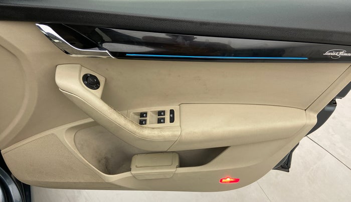 2018 Skoda Octavia LK 1.8 TSI AT, Petrol, Automatic, 90,553 km, Driver Side Door Panels Control