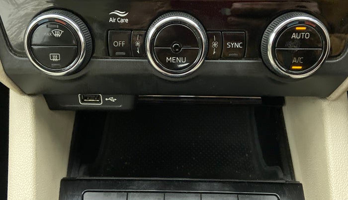 2018 Skoda Octavia LK 1.8 TSI AT, Petrol, Automatic, 90,553 km, Automatic Climate Control