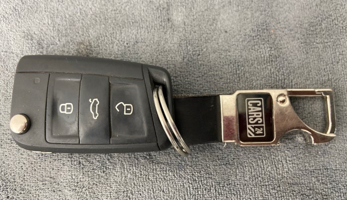 2018 Skoda Octavia LK 1.8 TSI AT, Petrol, Automatic, 90,553 km, Key Close Up