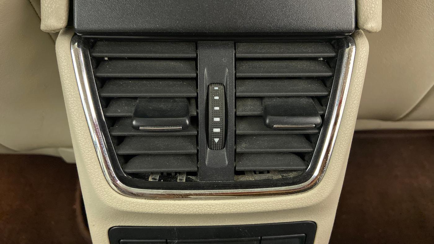 2018 Skoda Octavia LK 1.8 TSI AT, Petrol, Automatic, 90,553 km, Rear AC Vents