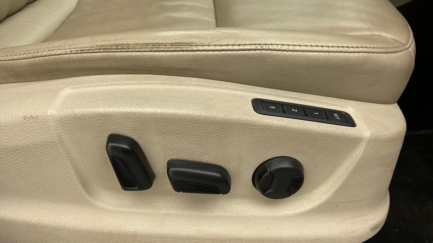 2018 Skoda Octavia LK 1.8 TSI AT, Petrol, Automatic, 90,553 km, Driver Side Adjustment Panel