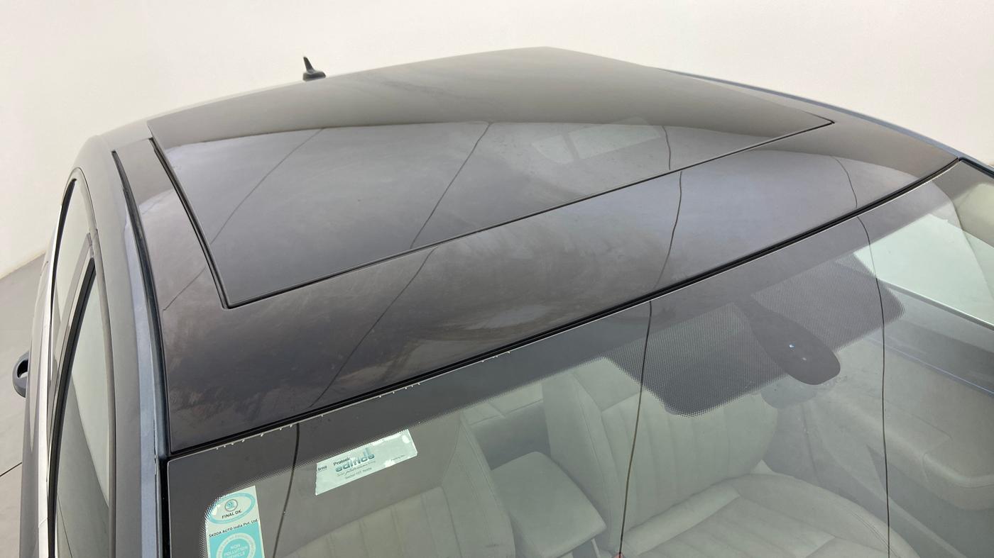 2018 Skoda Octavia LK 1.8 TSI AT, Petrol, Automatic, 90,553 km, Roof