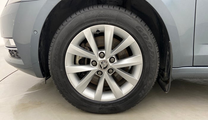 2018 Skoda Octavia LK 1.8 TSI AT, Petrol, Automatic, 90,553 km, Left Front Wheel