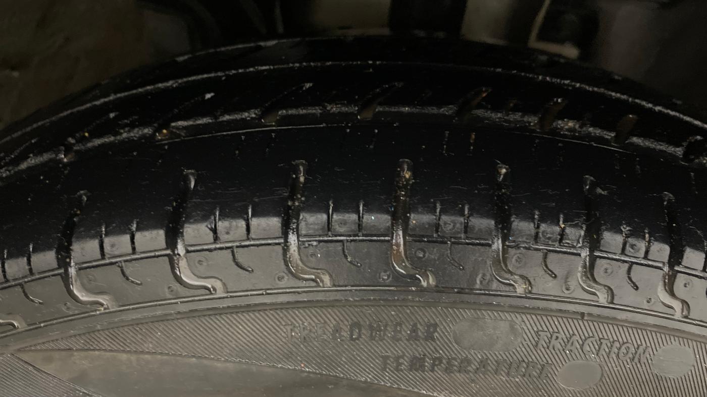 2017 Renault Kwid RXT 1.0, Petrol, Manual, 27,198 km, Right Front Tyre Tread
