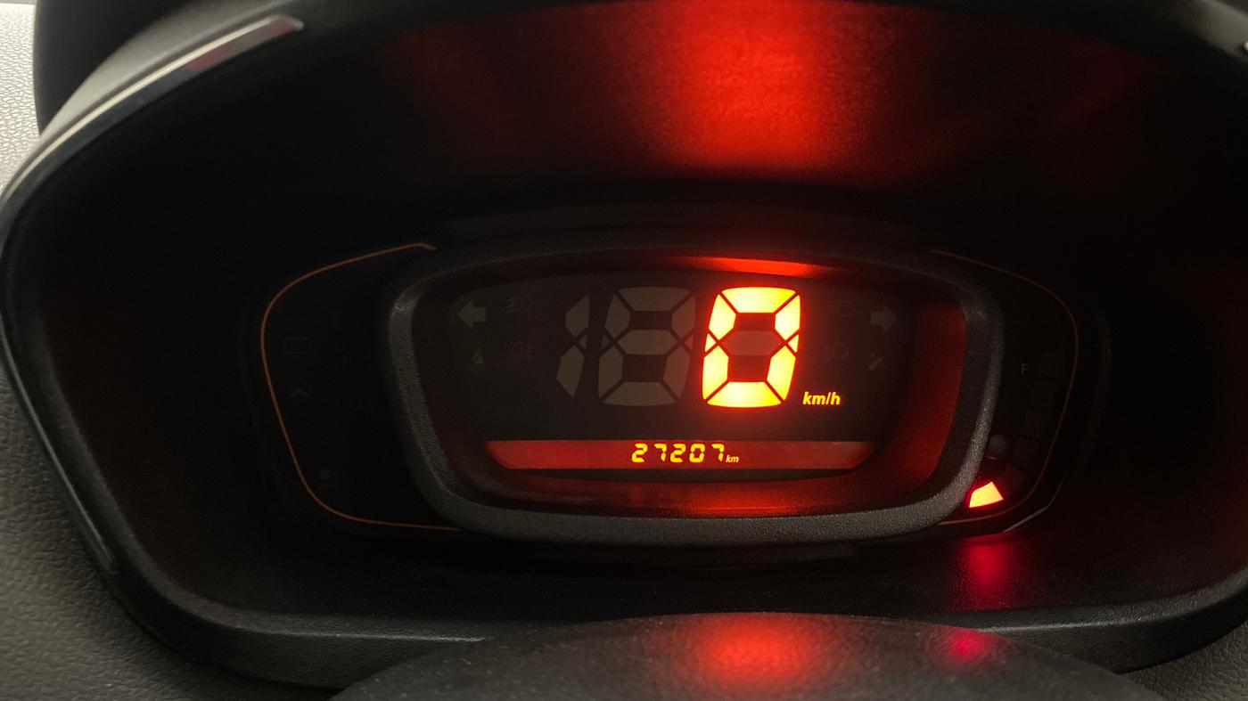 2017 Renault Kwid RXT 1.0, Petrol, Manual, 27,198 km, Odometer Image