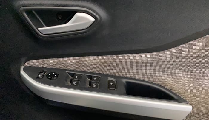 2021 Nissan MAGNITE XV MT, Petrol, Manual, 25,400 km, Driver Side Door Panels Control