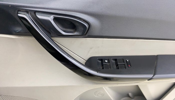2018 Tata Tiago XT PETROL, Petrol, Manual, 51,732 km, Driver Side Door Panels Control