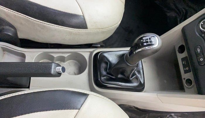 2018 Tata Tiago XT PETROL, Petrol, Manual, 51,732 km, Gear Lever