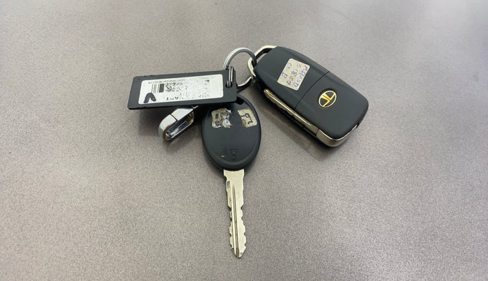 2018 Tata Tiago XT PETROL, Petrol, Manual, 51,732 km, Key Close Up