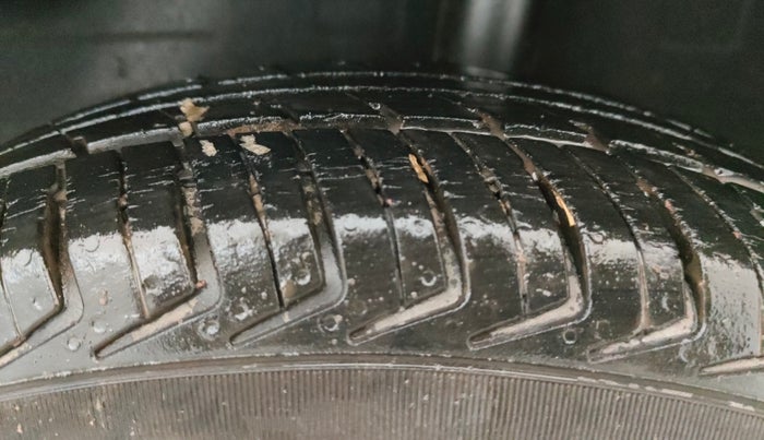 2018 Datsun Redi Go A, Petrol, Manual, 38,654 km, Left Rear Tyre Tread