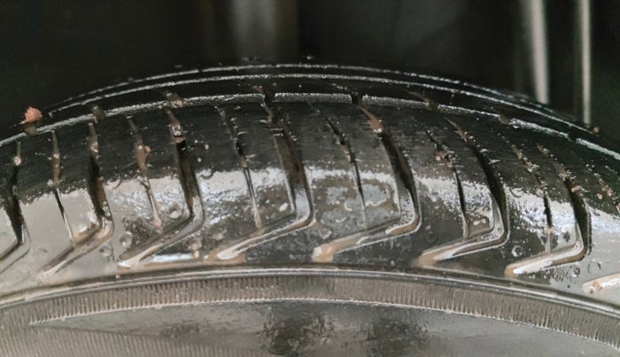 2018 Datsun Redi Go A, Petrol, Manual, 38,654 km, Right Rear Tyre Tread