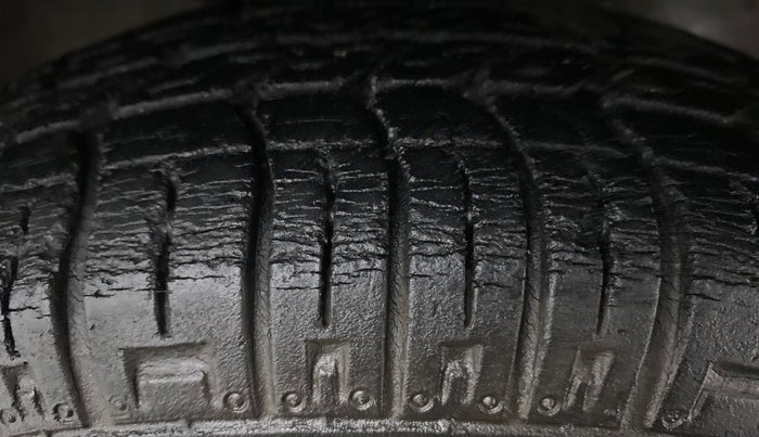 2015 Maruti Alto 800 LXI, Petrol, Manual, 31,126 km, Right Front Tyre Tread