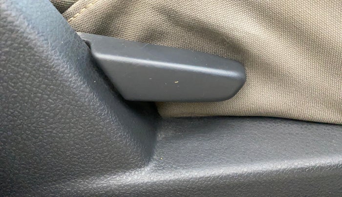 2015 Renault Duster RXL PETROL, Petrol, Manual, 58,156 km, Driver Side Adjustment Panel