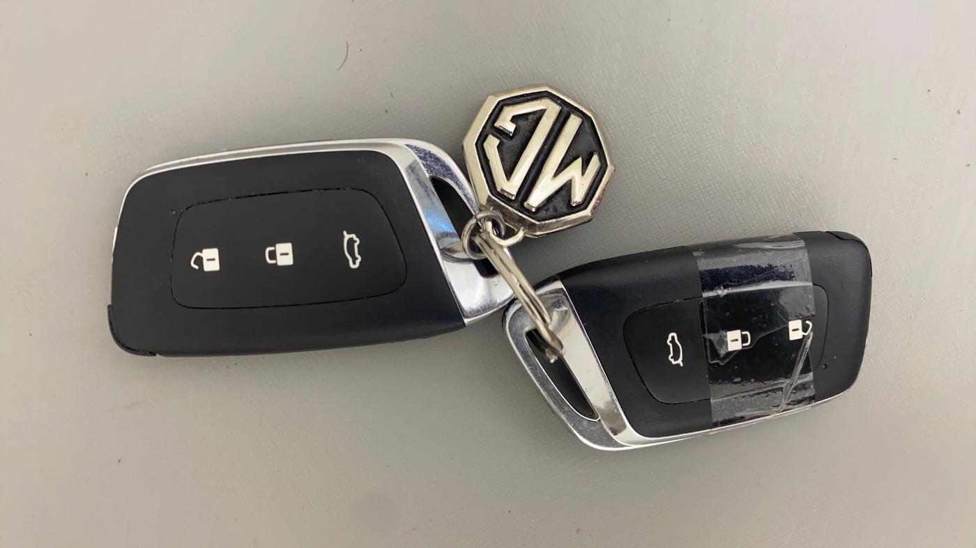 2021 MG HECTOR PLUS SHARP 1.5 PETROL TURBO CVT 6-STR, Petrol, Automatic, 32,797 km, Key Close Up