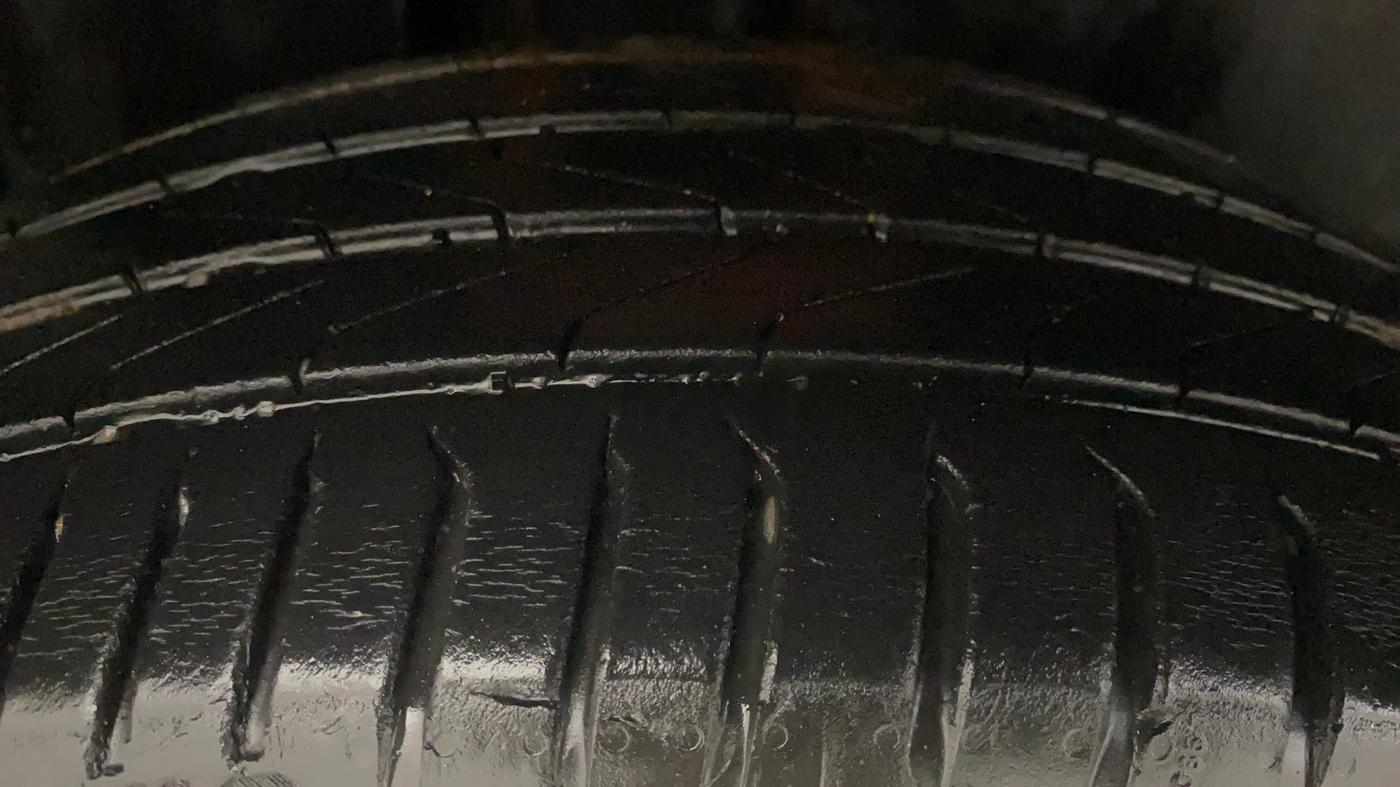 2021 MG HECTOR PLUS SHARP 1.5 PETROL TURBO CVT 6-STR, Petrol, Automatic, 32,797 km, Right Rear Tyre Tread