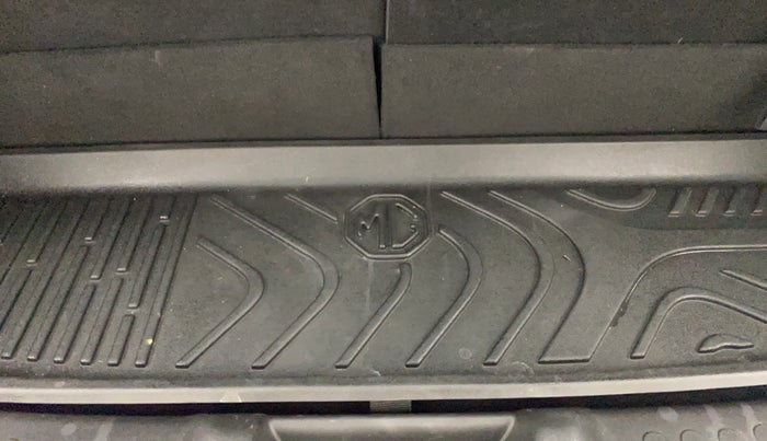 2021 MG HECTOR PLUS SHARP 1.5 PETROL TURBO CVT 6-STR, Petrol, Automatic, 32,712 km, Boot Inside