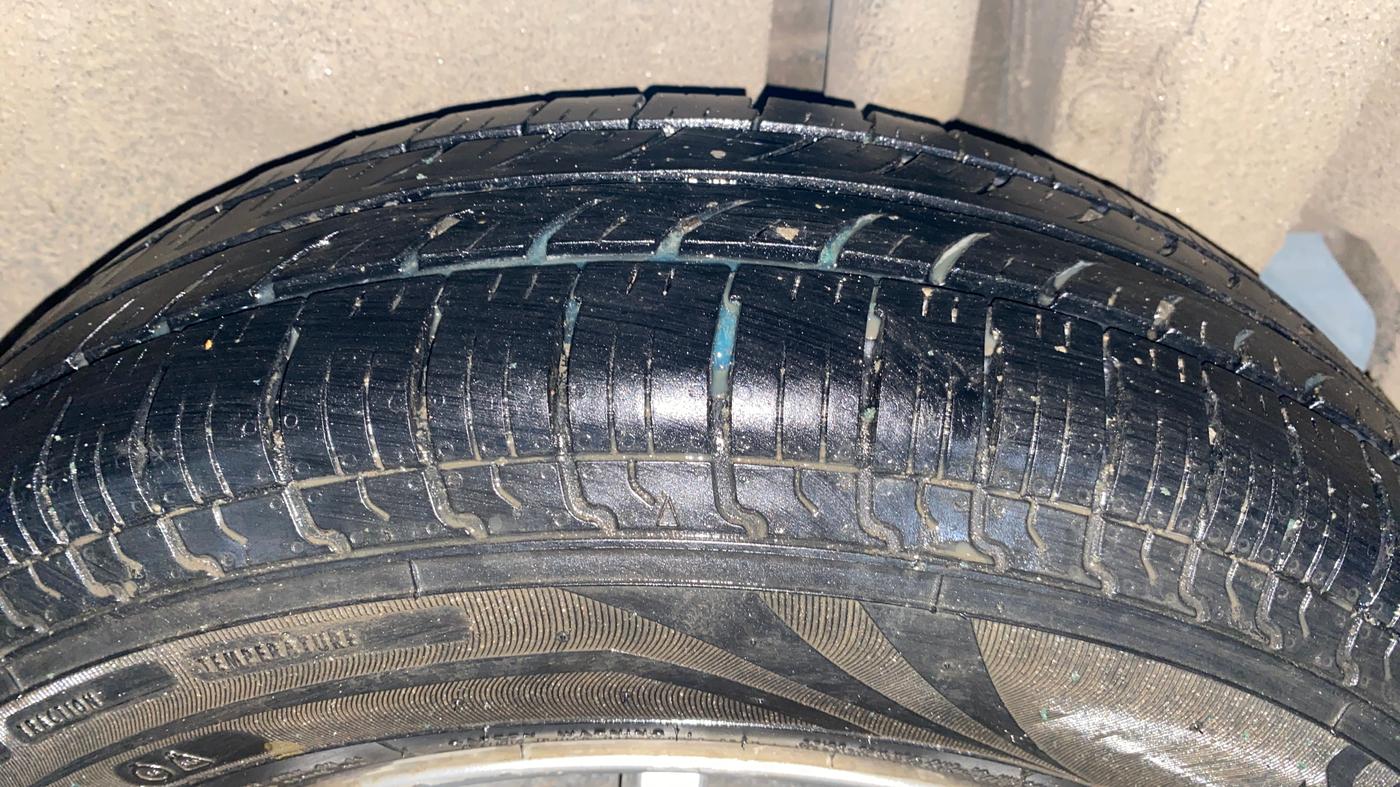 2013 Maruti Swift Dzire VXI, Petrol, Manual, 50,679 km, Left Rear Tyre Tread