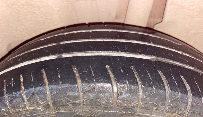 2020 Maruti Swift VXI AMT, Petrol, Automatic, 86,934 km, Left Rear Tyre Tread