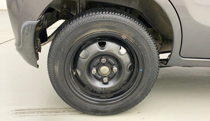 2015 Maruti Alto K10 VXI (O), Petrol, Manual, 30,551 km, Right Rear Wheel