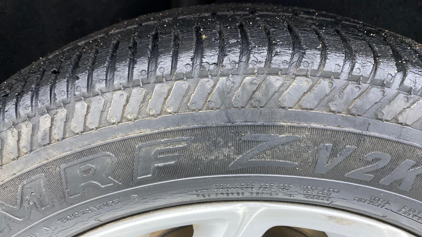 2014 Ford Ecosport 1.5TITANIUM TDCI, Diesel, Manual, 1,38,817 km, Right Rear Tyre Tread
