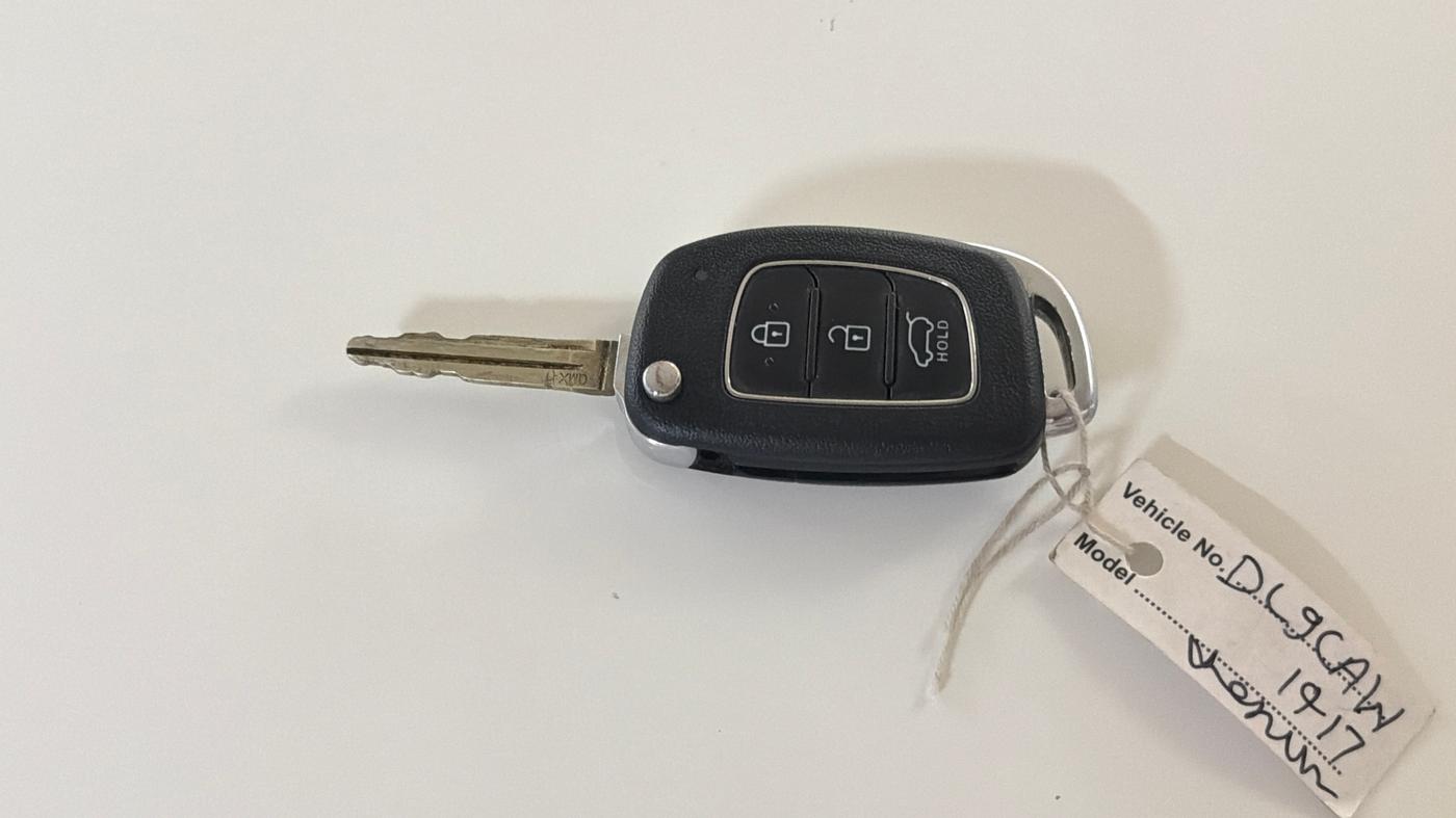 2021 Hyundai VENUE SX 1.0 TURBO, Petrol, Manual, 52,401 km, Key Close Up