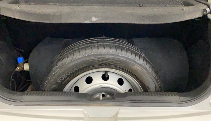 2020 Maruti Swift VXI AMT, CNG, Automatic, 76,355 km, Boot Inside