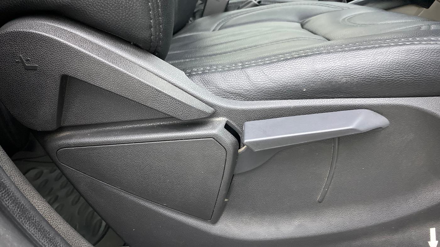 2017 Ford Ecosport TREND+ 1.5L DIESEL, Diesel, Manual, 87,355 km, Driver Side Adjustment Panel