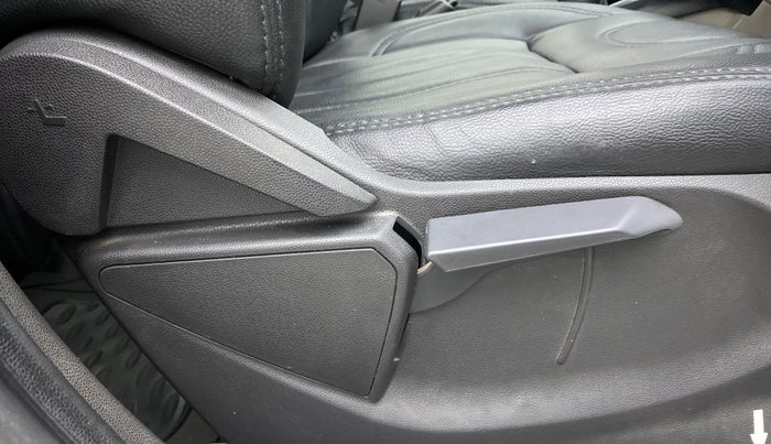 2017 Ford Ecosport TREND+ 1.5L DIESEL, Diesel, Manual, 87,355 km, Driver Side Adjustment Panel