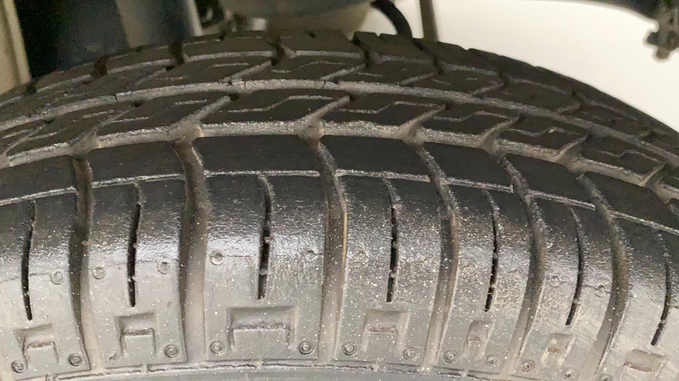 2015 Maruti Alto 800 LXI, Petrol, Manual, 37,521 km, Left Rear Tyre Tread
