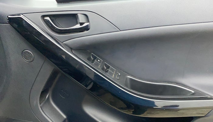 2023 Tata NEXON XZ PLUS LUX SUNROOF DARK PETROL, Petrol, Manual, 19,280 km, Driver Side Door Panels Control