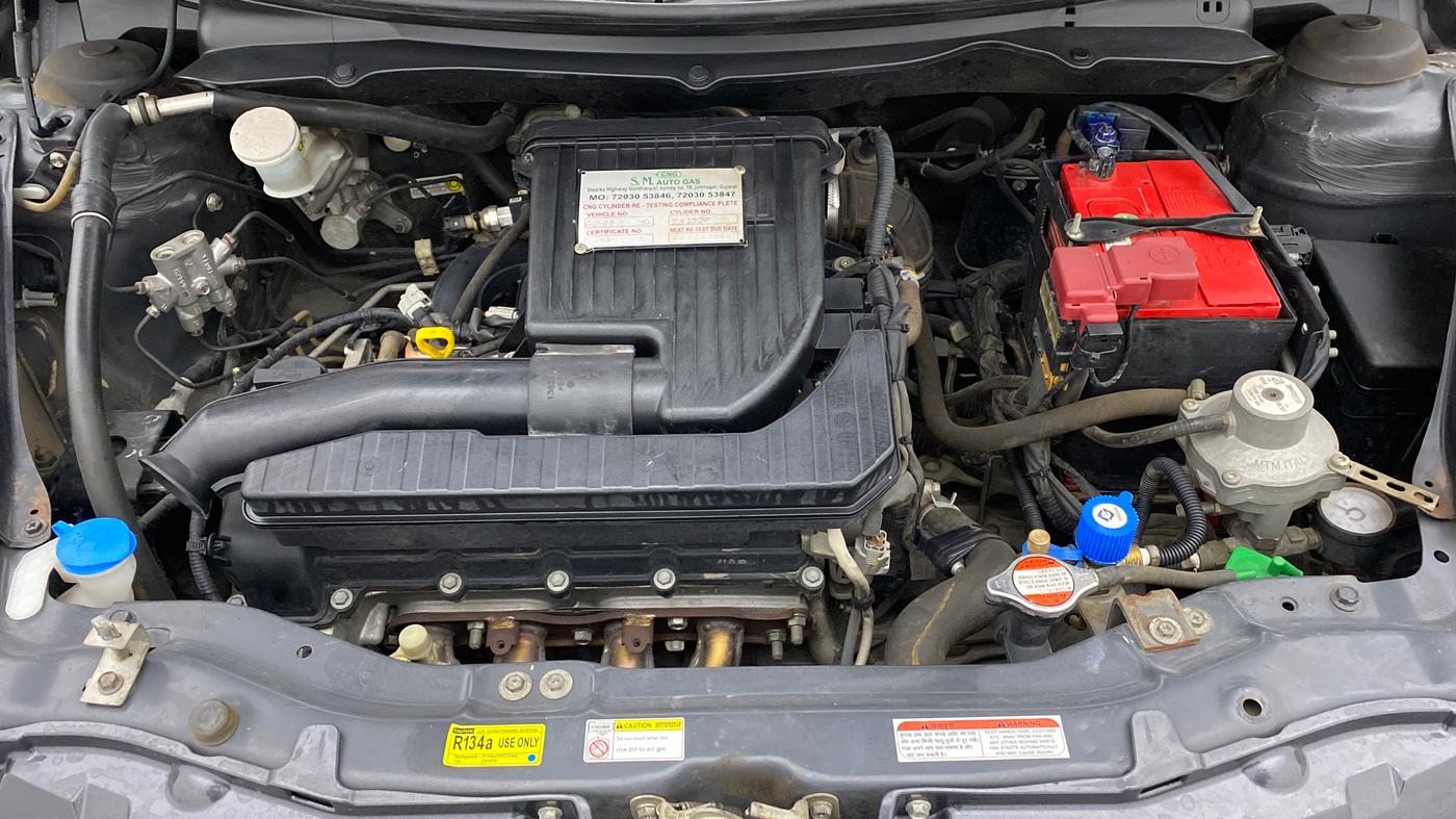 2016 Maruti Swift VXI, CNG, Manual, 52,878 km, Open Bonet