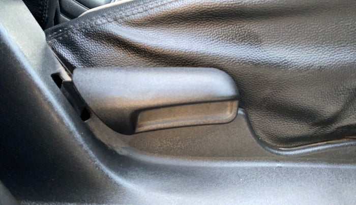 2020 Maruti Vitara Brezza VDI, Diesel, Manual, 42,566 km, Driver Side Adjustment Panel