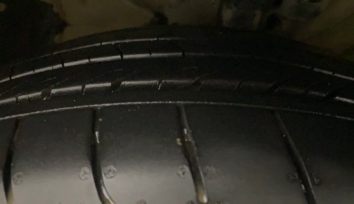 2020 KIA SELTOS GTX PLUS DCT 1.4 PETROL, Petrol, Automatic, 70,095 km, Right Front Tyre Tread