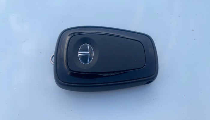 2022 Tata TIGOR XZ PLUS CNG, CNG, Manual, 73,529 km, Key Close Up