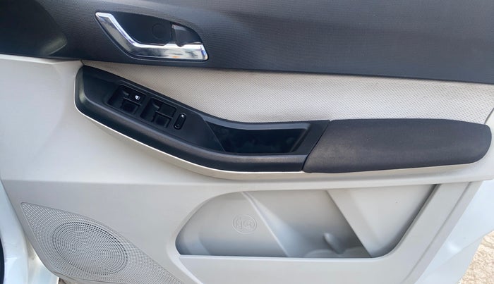 2022 Tata TIGOR XZ PLUS CNG, CNG, Manual, 73,529 km, Driver Side Door Panels Control