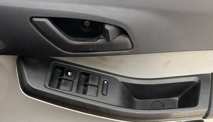 2021 Tata Tiago XT PETROL, Petrol, Manual, 41,576 km, Driver Side Door Panels Control