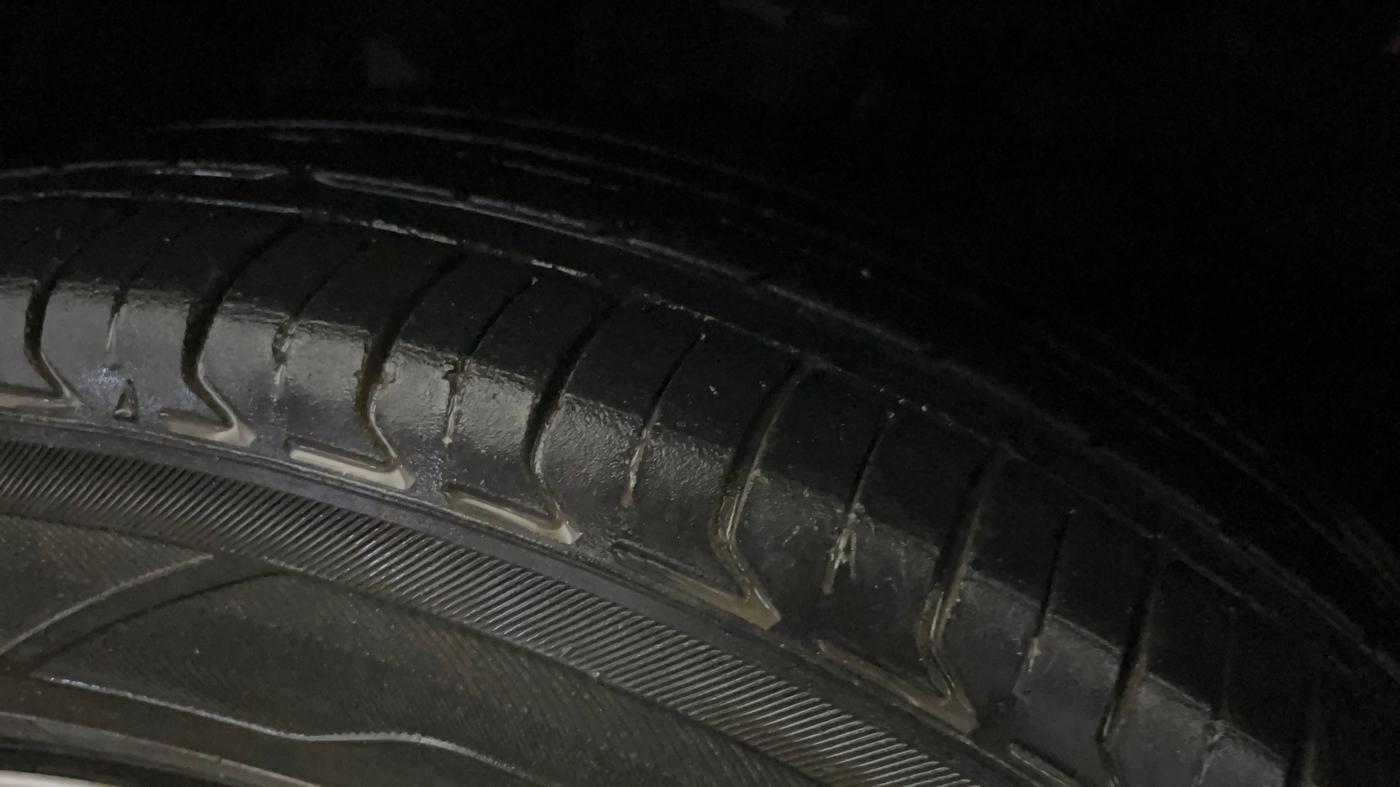 2021 Honda Amaze 1.2L I-VTEC VX CVT, CNG, Automatic, 95,195 km, Left Front Tyre Tread